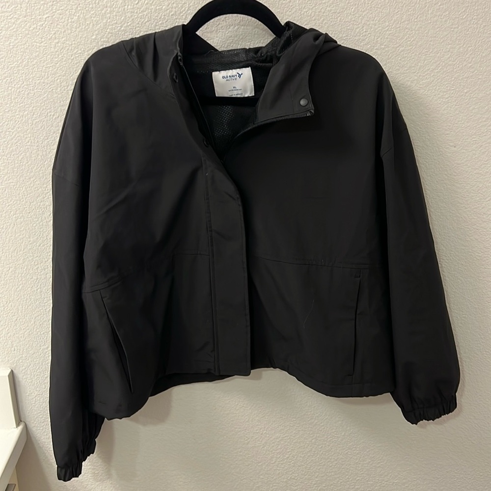 Boxy cropped rain jacket